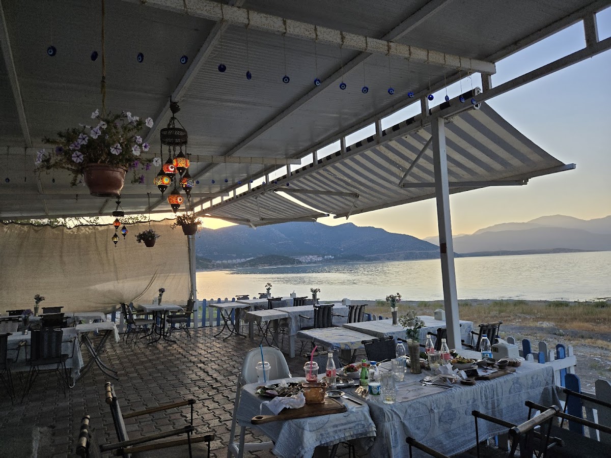 Selanik Cafe Restaurant